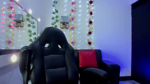Snapshot of roxanne_jones1 chatting on 09-27-25, 08:58 roxanne online show from 09-27-25, 08:58