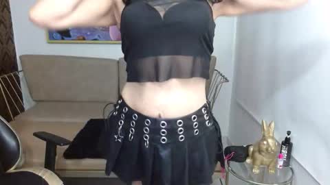 Snapshot of roxanne_vale chatting on 11-08-25, 08:18 Roxanne online show from 11-08-25, 08:18