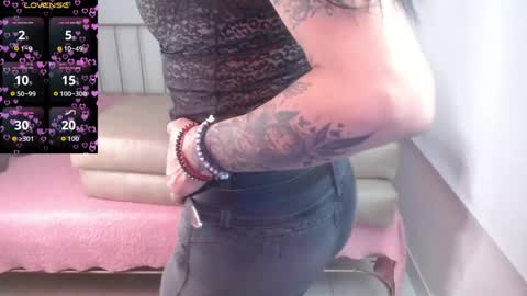 Roxanne online show from 04-24-26, 08:11