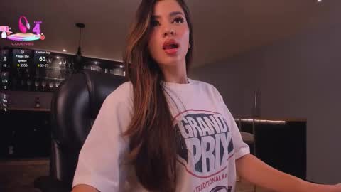 Snapshot of roxannehill_ chatting on 09-13-25, 11:32 Roxanne Hill online show from 09-13-25, 11:32