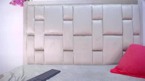 Snapshot of roxannehott chatting on 12-17-24, 10:43 ross brown online show from 12-17-24, 10:43