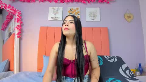 Juliana 3 online show from 04-21-26, 12:11