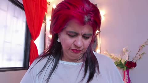 Snapshot of roxettemature chatting on 01-14-25, 08:48 RoxetteMature online show from 01-14-25, 08:48