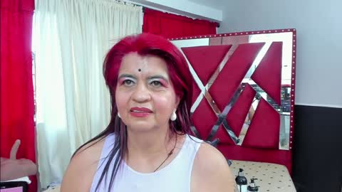 Snapshot of roxettemature chatting on 01-23-25, 11:48 RoxetteMature online show from 01-23-25, 11:48
