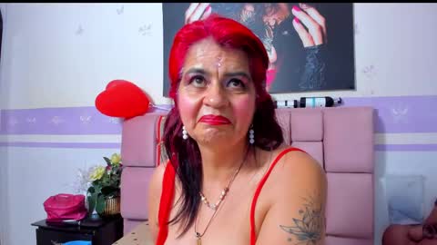 Snapshot of roxettemature chatting on 02-14-25, 04:04 RoxetteMature online show from 02-14-25, 04:04