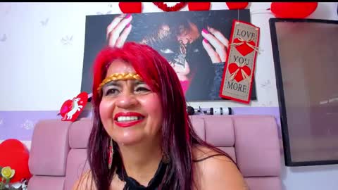Snapshot of roxettemature chatting on 02-15-25, 12:22 RoxetteMature online show from 02-15-25, 12:22