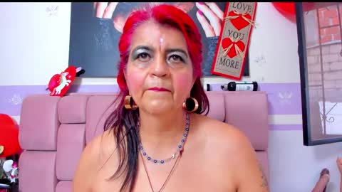 Snapshot of roxettemature chatting on 02-17-25, 11:44 RoxetteMature online show from 02-17-25, 11:44