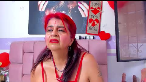 Snapshot of roxettemature chatting on 02-18-25, 11:44 RoxetteMature online show from 02-18-25, 11:44