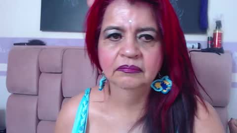 Snapshot of roxettemature chatting on 09-28-25, 01:27 RoxetteMature online show from 09-28-25, 01:27