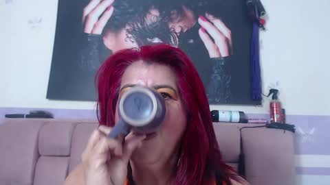Snapshot of roxettemature chatting on 10-06-25, 12:13 RoxetteMature online show from 10-06-25, 12:13