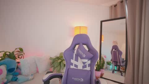  R O X I E  online show from 06-10-26, 09:03