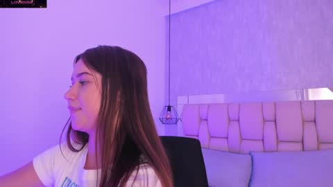 Roxie  online show from 02-08-25, 02:26