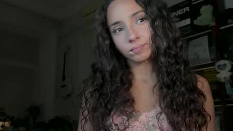 Snapshot of roxieflexie chatting on 10-01-25, 09:21 Roxie online show from 10-01-25, 09:21