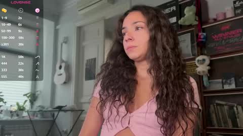 Snapshot of roxieflexie chatting on 10-12-25, 05:17 Roxie online show from 10-12-25, 05:17