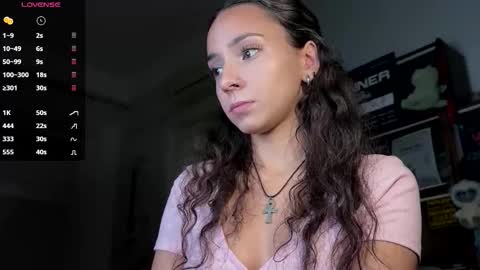 Snapshot of roxieflexie chatting on 11-08-25, 09:57 Roxie online show from 11-08-25, 09:57