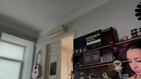 Snapshot of roxieflexie chatting on 11-23-25, 11:43 Roxie online show from 11-23-25, 11:43