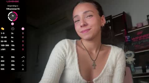 Snapshot of roxieflexie chatting on 11-28-25, 12:13 Roxie online show from 11-28-25, 12:13