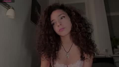 Snapshot of roxieflexie chatting on 01-17-26, 05:12 Roxie online show from 01-17-26, 05:12