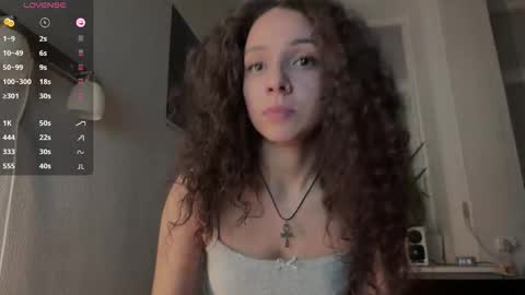 Snapshot of roxieflexie chatting on 02-11-26, 06:13 Roxie online show from 02-11-26, 06:13