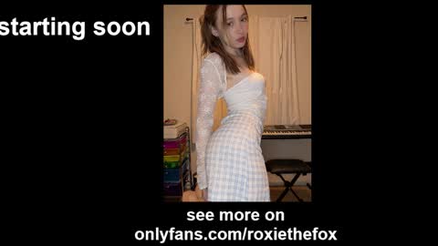 Snapshot of roxiethefox chatting on 02-24-26, 01:36 roxie online show from 02-24-26, 01:36