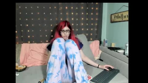 roxihazeleyes online show from 02-17-25, 06:20