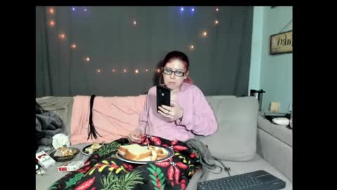 roxihazeleyes online show from 03-03-25, 09:22