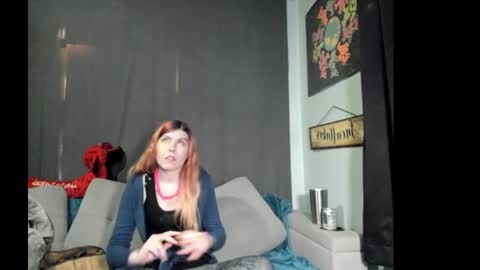 roxihazeleyes online show from 10-05-25, 09:02