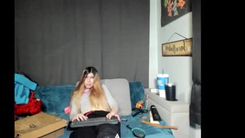 roxihazeleyes online show from 01-17-26, 03:17