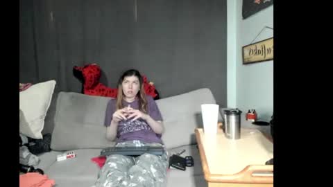 roxihazeleyes online show from 06-10-26, 10:52