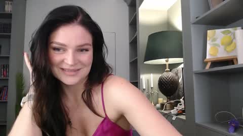 roxxiejet online show from 10-14-25, 08:37