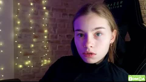 Snapshot of roxxxie_reid chatting on 02-10-26, 08:46 Roxieex ABBY online show from 02-10-26, 08:46