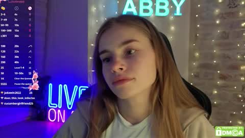 Snapshot of roxxxie_reid chatting on 03-05-26, 08:27 Roxieex ABBY online show from 03-05-26, 08:27