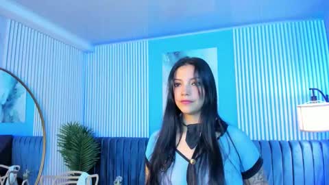 Snapshot of roxy_hell chatting on 11-11-25, 12:05 Roxy hell online show from 11-11-25, 12:05