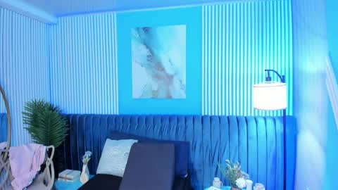 Snapshot of roxy_hell chatting on 11-12-25, 11:43 Roxy hell online show from 11-12-25, 11:43