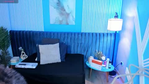 Snapshot of roxy_hell chatting on 11-29-25, 12:19 Roxy hell online show from 11-29-25, 12:19