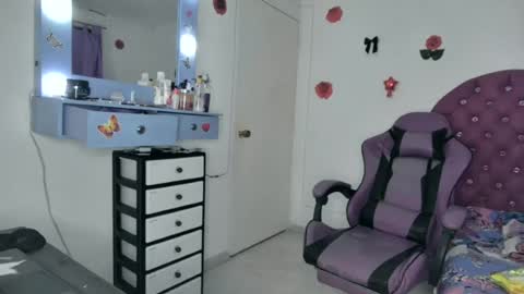 Roxy online show from 06-21-26, 01:52