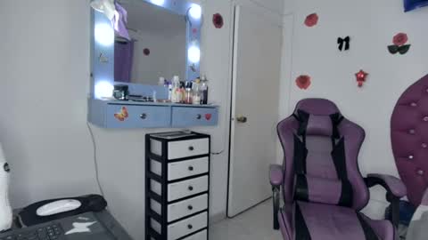 Roxy online show from 07-20-26, 01:53