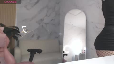 Roxy online show from 03-07-26, 01:41