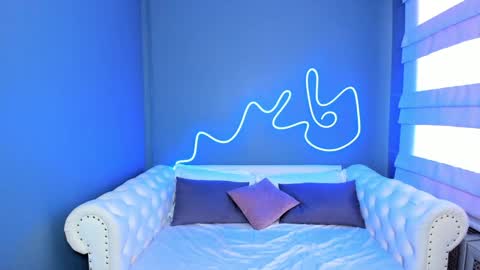 Roxy online show from 01-10-25, 05:05