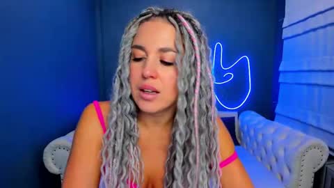 Roxy online show from 09-29-25, 01:22