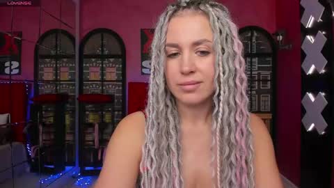Snapshot of roxy_mars chatting on 05-08-26, 02:06 Roxy online show from 05-08-26, 02:06