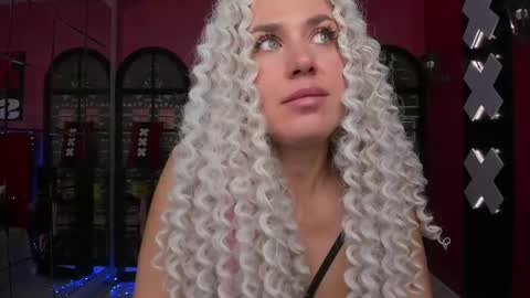 Snapshot of roxy_mars chatting on 05-13-26, 01:47 Roxy online show from 05-13-26, 01:47