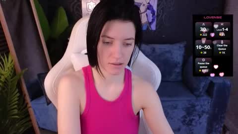 Snapshot of roxy_riot_ chatting on 12-03-25, 01:35 roxy_riot_ online show from 12-03-25, 01:35