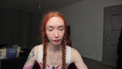 Snapshot of roxy_silver chatting on 12-02-24, 06:54 Roxy online show from 12-02-24, 06:54