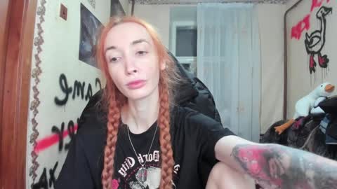 Snapshot of roxy_silver chatting on 12-04-24, 03:10 Roxy online show from 12-04-24, 03:10