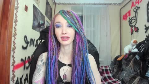 Snapshot of roxy_silver chatting on 12-29-24, 07:22 Roxy online show from 12-29-24, 07:22