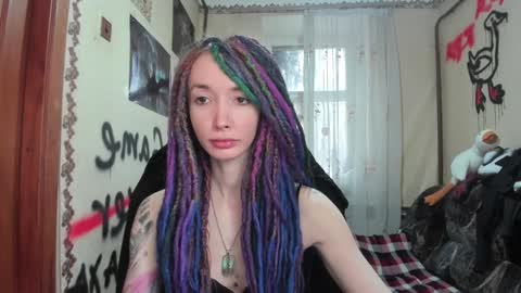 Snapshot of roxy_silver chatting on 01-23-25, 11:04 Roxy online show from 01-23-25, 11:04