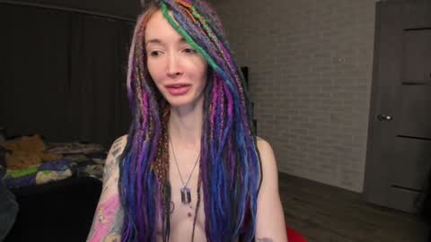 Snapshot of roxy_silver chatting on 01-31-25, 10:52 Roxy online show from 01-31-25, 10:52