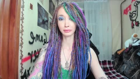 Snapshot of roxy_silver chatting on 02-02-25, 06:53 Roxy online show from 02-02-25, 06:53