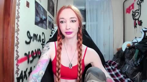 Snapshot of roxy_silver chatting on 09-09-25, 09:25 Roxy online show from 09-09-25, 09:25